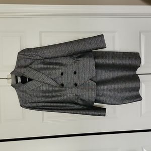 Gray/Silver Tahari Skirt Suit Size 6